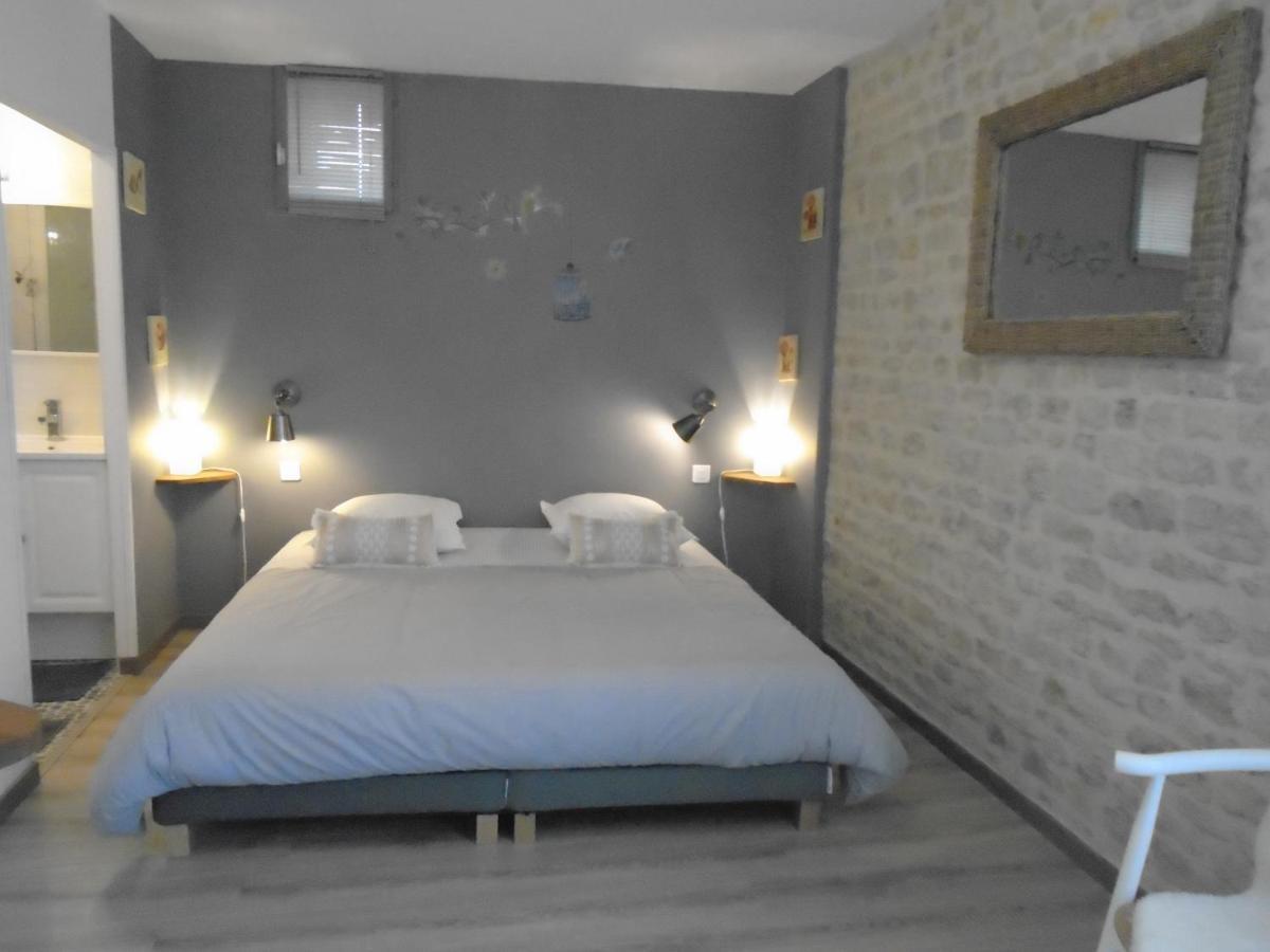 Vila La Colombe Formigny Exteriér fotografie