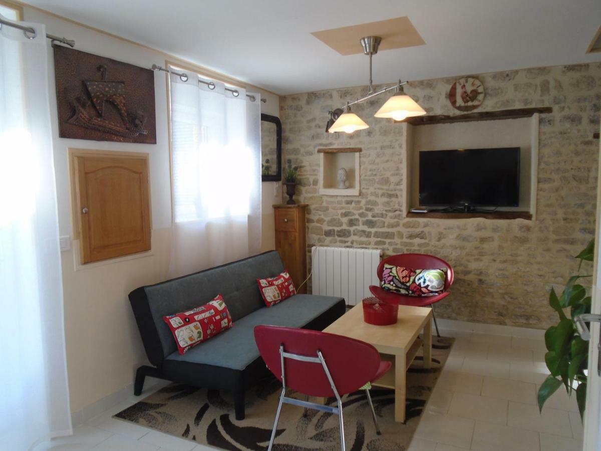 Vila La Colombe Formigny Exteriér fotografie