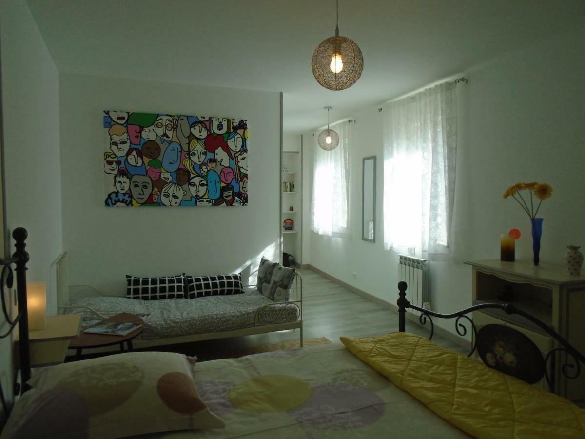 Vila La Colombe Formigny Exteriér fotografie